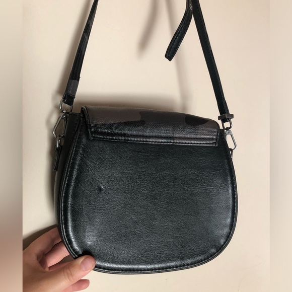 🔷 Matt & Nat | Like New Crossbody Purse - Picture 6 of 8